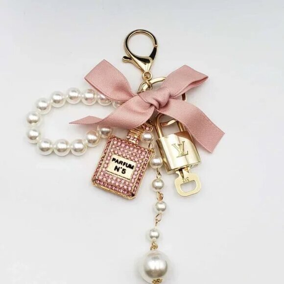 100% Auth Louis Vuitton Lock & Key with unbranded Bagcharm, Keycharm, Keychain - Picture 2 of 8